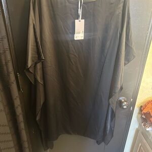 Elegant Black silk Dress with bell sleeves